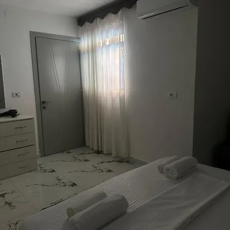 4 Stinet Appartamento Pogradec