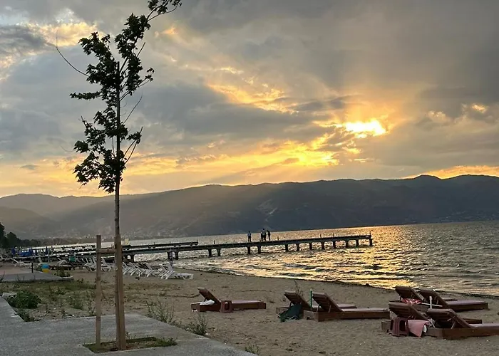 4 Stinet * Pogradec